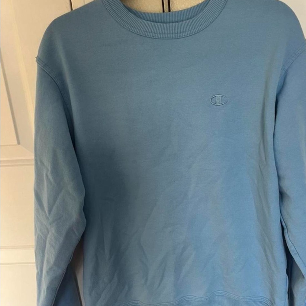 Light blue champion sweatshirt